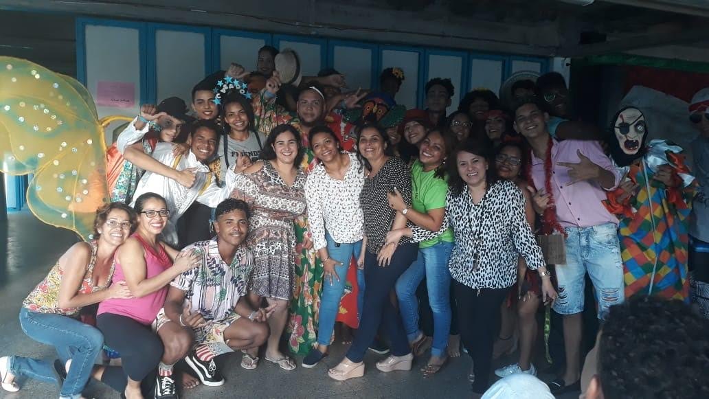 Equipe do Instituto IVISA em ação social